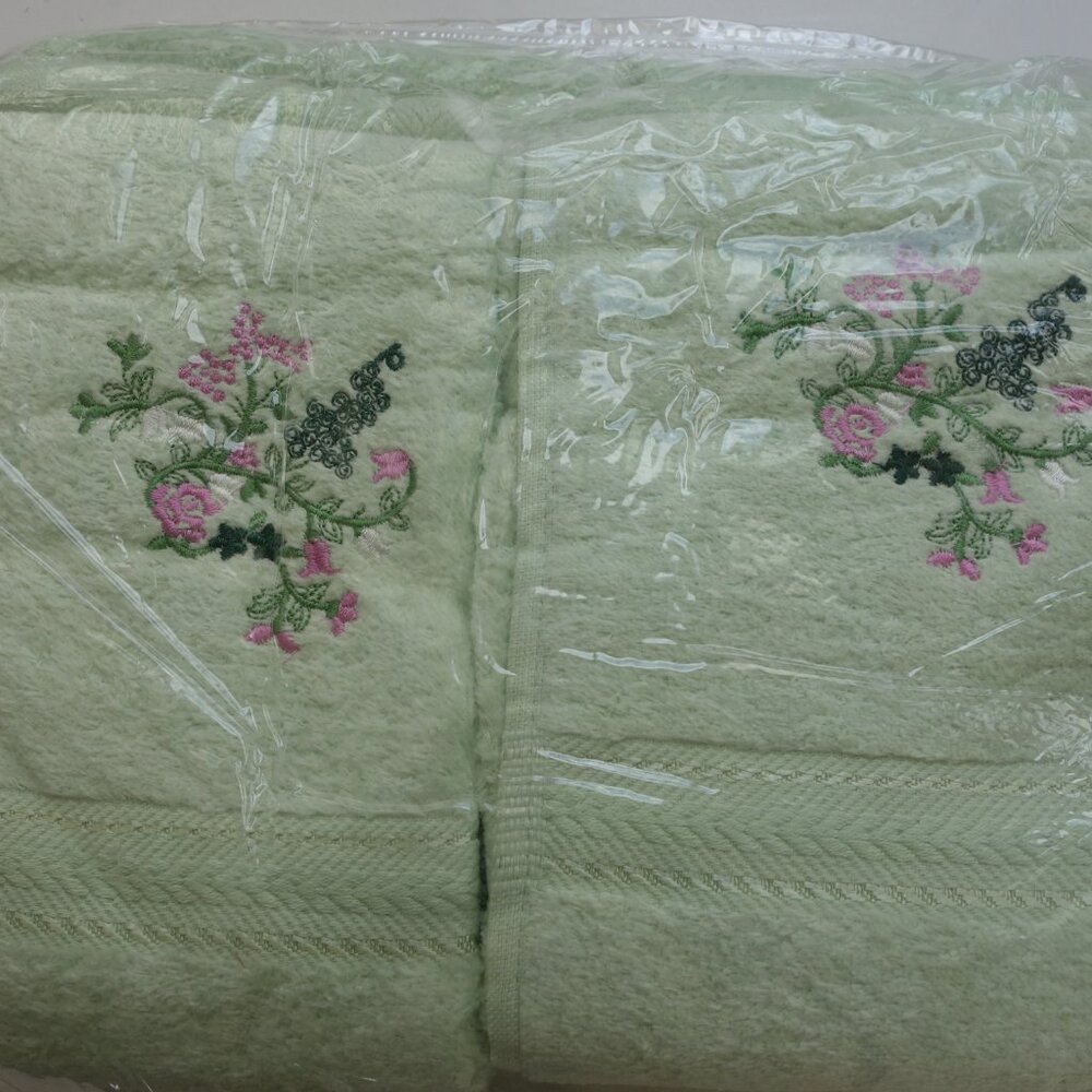 Silky Touch 100% Cotton 4 PC Light Green Flowers Embroidery Bath Towel Set New